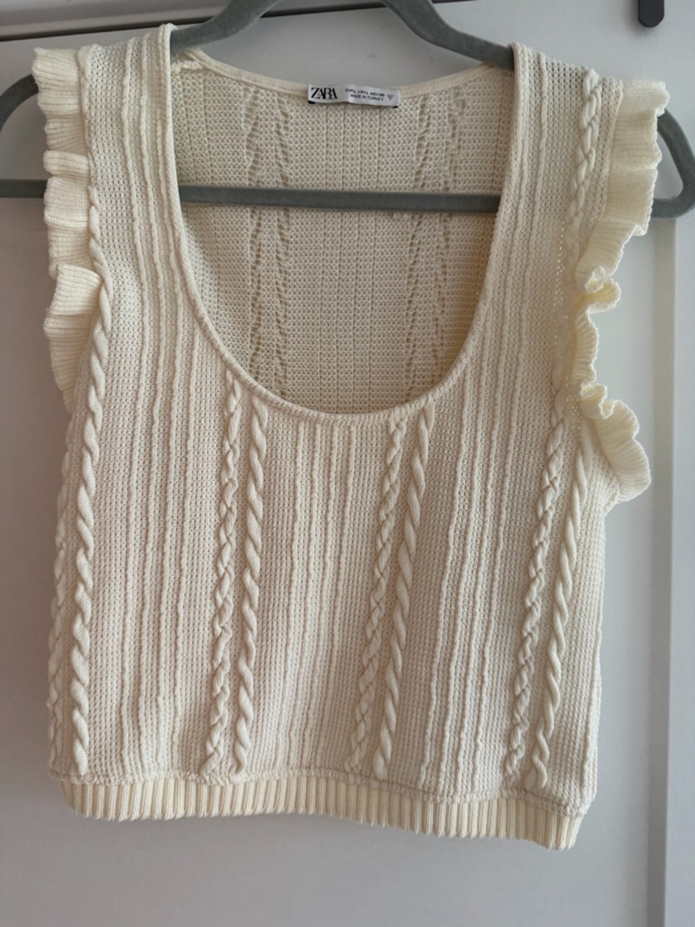 Zara Cream Cable Knit Ruffle Sleeve Sweater Tank